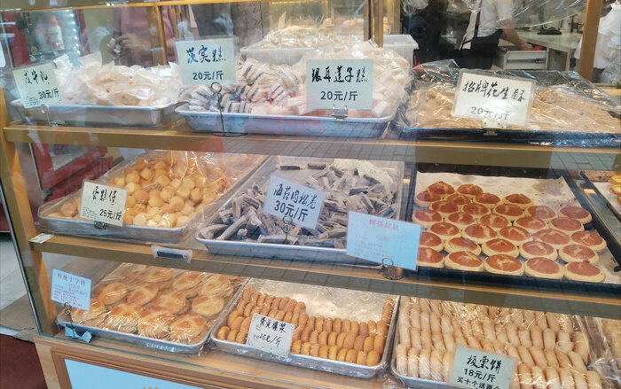 8.7万烘焙店闭店潮：AI 视觉识别终端，改写街边店与商超烘